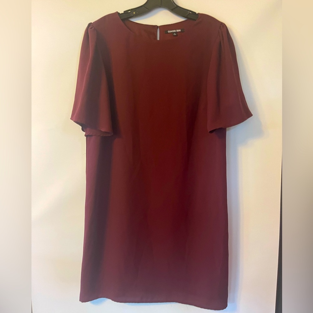Gianni Bini cranberry colored shift dress with flutter sleeves